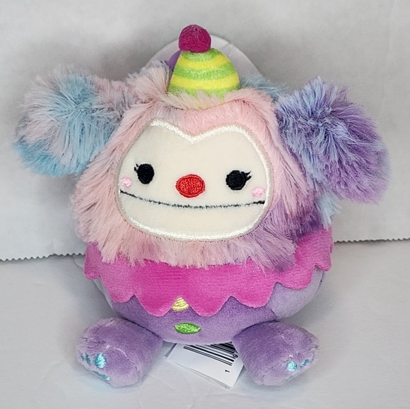 CLEARY 🍓 Strawberry Cow Lengendary Collection Clips Original Squishmallow ☆ NWT - Picture 3 of 7